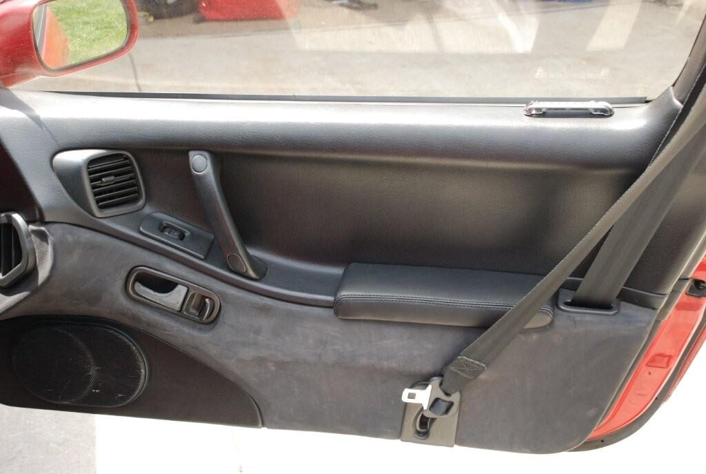 NISSAN 300ZX/Z32 COMPLETE BOLT-ON DOOR ARM RESTS – Interior Innovation